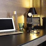 水星佛巴驰中央酒店 3*