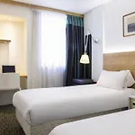 水星佛巴驰中央酒店 3*