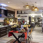 水星佛巴驰中央酒店 酒店