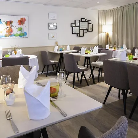 Отель Mercure Centre De Loisirs Форбаш