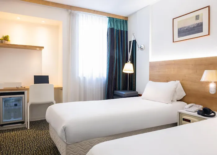 Mercure Centre De Loisirs Отель Форбаш